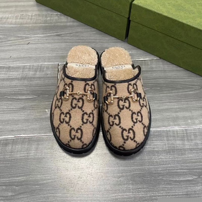 G*u*i slippers